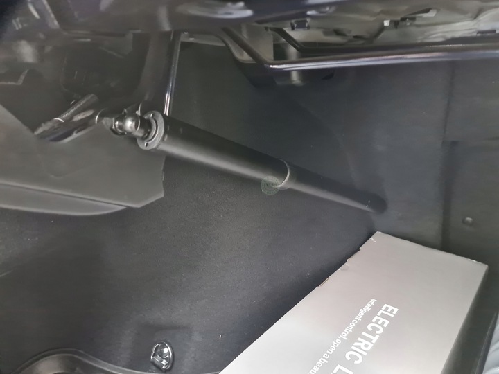 фото №11, Электрический крышка багажника lexus es 2019