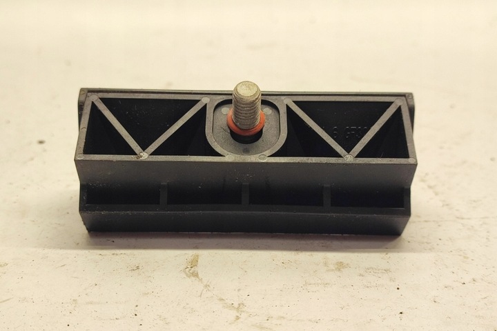 фото №10, Тримач акумулятора bmw 5 f10 7592923 2.0l дизель 135kw 2014