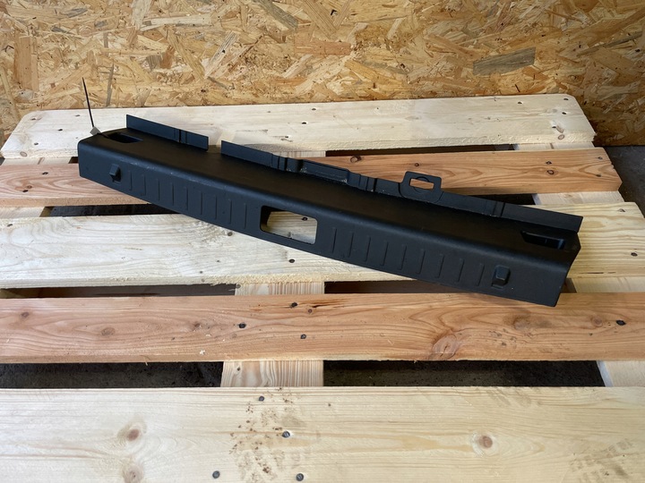 фото №1, Захист порога ременя багажника volvo s60 ii оригінальний номер 31307102