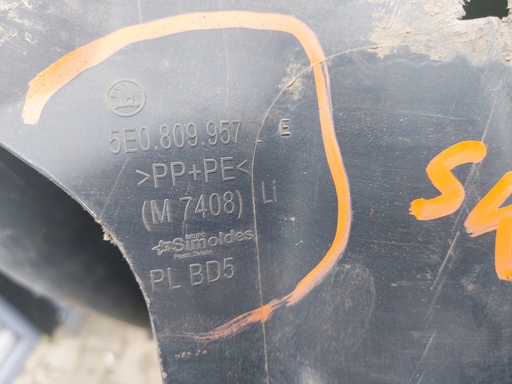 фото №3, Підкрилок ліві l лівий перед передні skoda octavia 3 iii 5e0 5e0809957e 5e