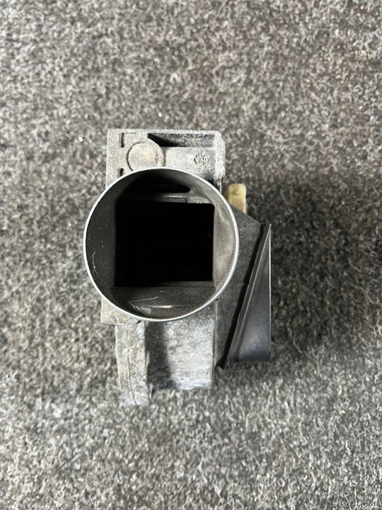 фото №5, Дроссельная заслонка audi 80 b4 1.9 66kw 0281002072 028906301