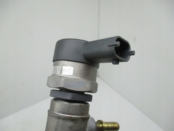 фото №1, Laguna 3 trafic 07-13 2.0 dci регулятор давления топлива 0281002800