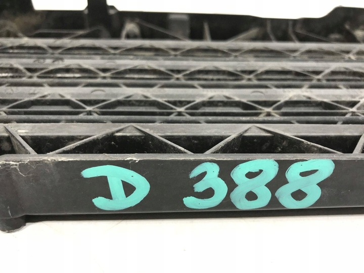 фото №9, Audi a4 b9 2015- жалюзі кермо впуск повітря 8w0807663