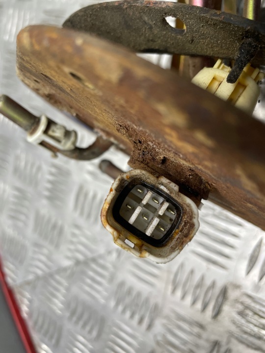 фото №6, Насос топлива 42021fc000 subaru forester i 2,0b