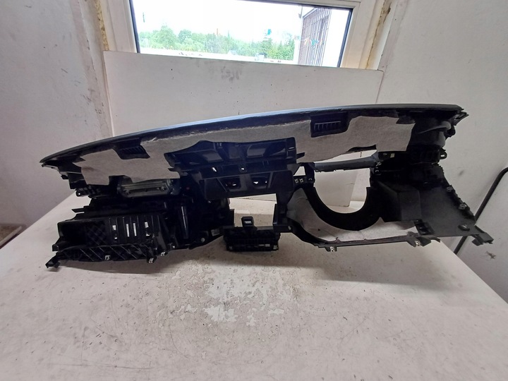 фото №8, Bmw 1 i e87 e81 рестайлинг 07- панель консоль