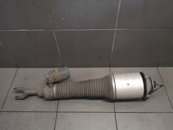 фото №1, Амортизатор левый перед vw phaeton 3d0616039t