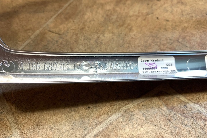 фото №7, Рамка odtwarzacza музики mercedes-benz m w166 a1666800317 2.1l дизель