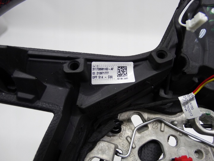 фото №12, Vw golf viii gti 2020+ руль кожаный лепестки красная nić 5h0959542c