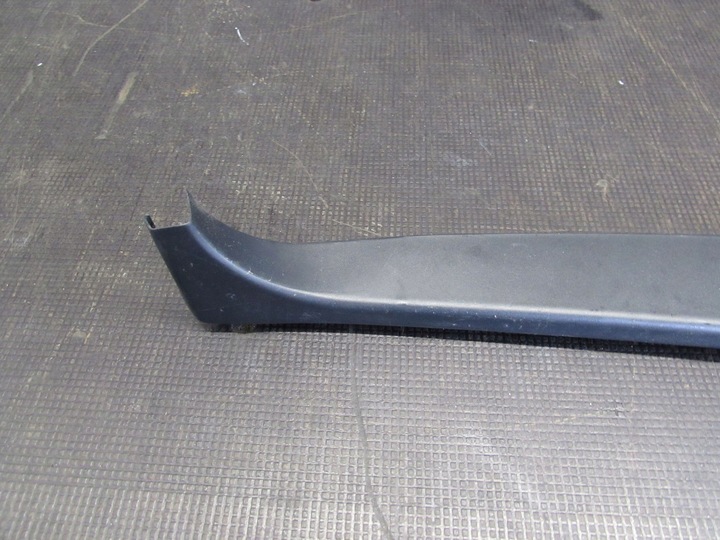 фото №8, Планка скла двері праві зад 67673-02020 toyota corolla e21 1.8 b гібрид 19