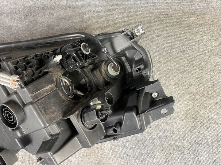 фото №8, Фара лампа передняя правая - nissan leaf i обычная 10-17