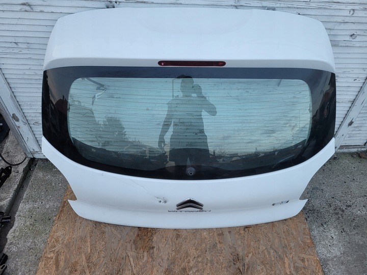 фото №1, Крышка багажника задняя зад citroen c3 iii 3 комплектная