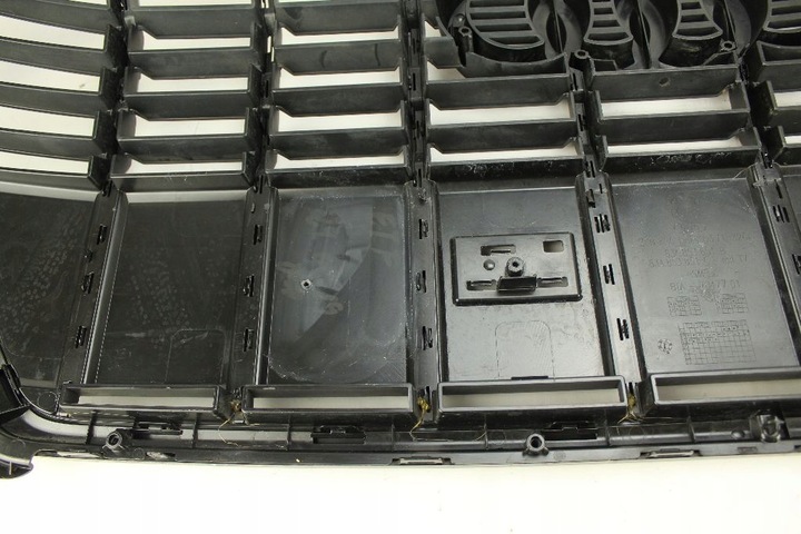 фото №13, Решітка решітка радіатора audi q3 ii чорний 2018- 83a853651b