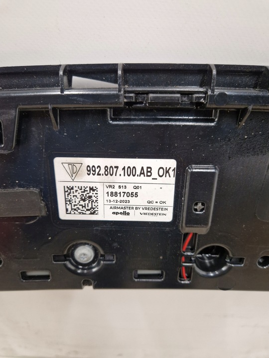 фото №8, Porsche 911 992 turbo s спойлер бампера переднє справний ідеальний 992807100