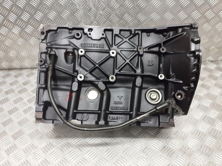 фото №8, Блок  двигуна mercedes vito i w638 2.2 r6110111101