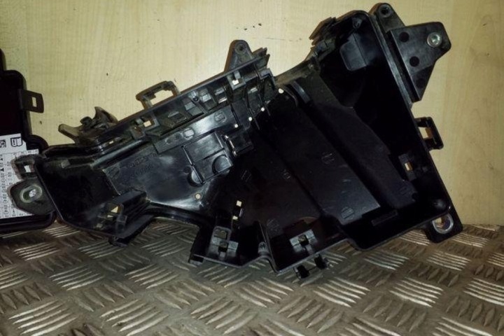 фото №8, Коробка запобіжників volvo xc90 i 31398001 2.0l бензин 179kw 2020