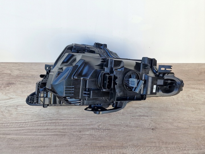 фото №4, Volvo polestar 2 права лампа перед фара led