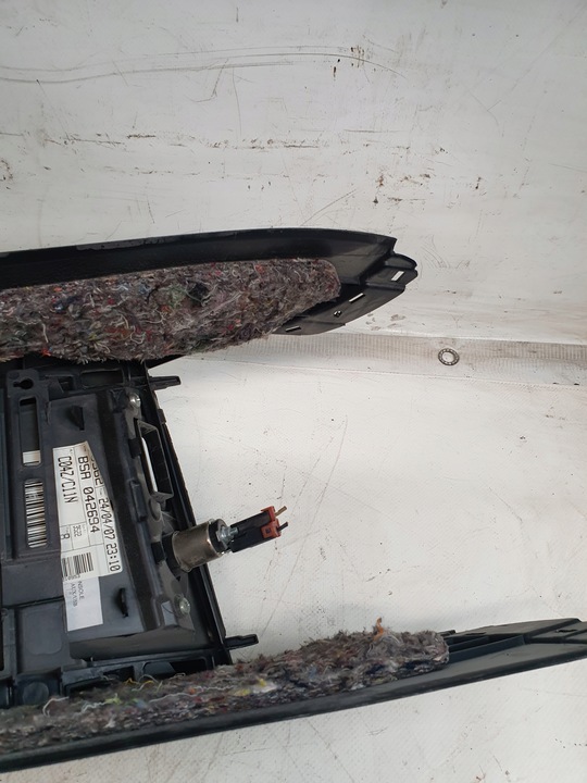 фото №15, Туннель средний подлокотник оригинальный номер 1296687 kia ceed fl 09-12r.