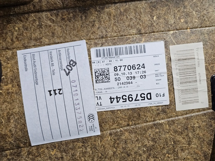 фото №12, Боковина двері оббивка лівий перед шкіра dekor bmw f10 5 перемикач