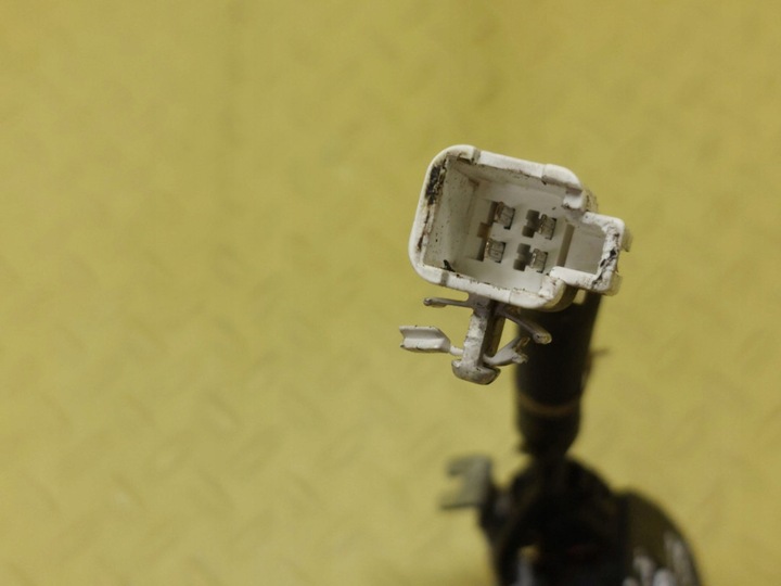 фото №5, Toyota corolla e12 универсал замок крышки зад s781tbl500