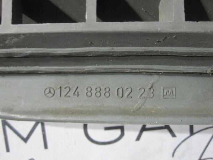 фото №6, Mercedes-benz e w124 1993 решётка радиатора 1248880223