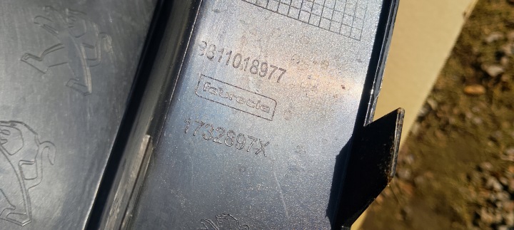 фото №9, Бампер заднее правое уголок peugeot 3008 ii 2 16-21rok 9811018977 1732897x