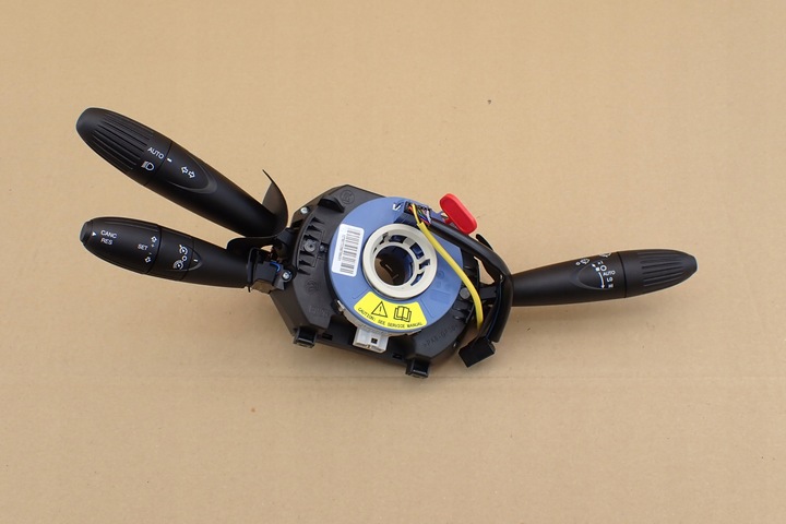 фото №9, Переключатель комбинированный рулевой/подрулевой поворотов света fiat 500 2015-