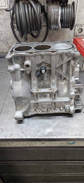 фото №11, Vw up! up seat mii 1.0 блок двигателя низ поршни вал chy 04c1030238