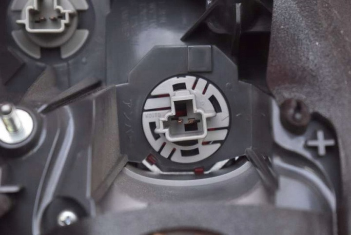 фото №8, Лампа ліва зад задня eg21-51150 mazda cx-7 06-09