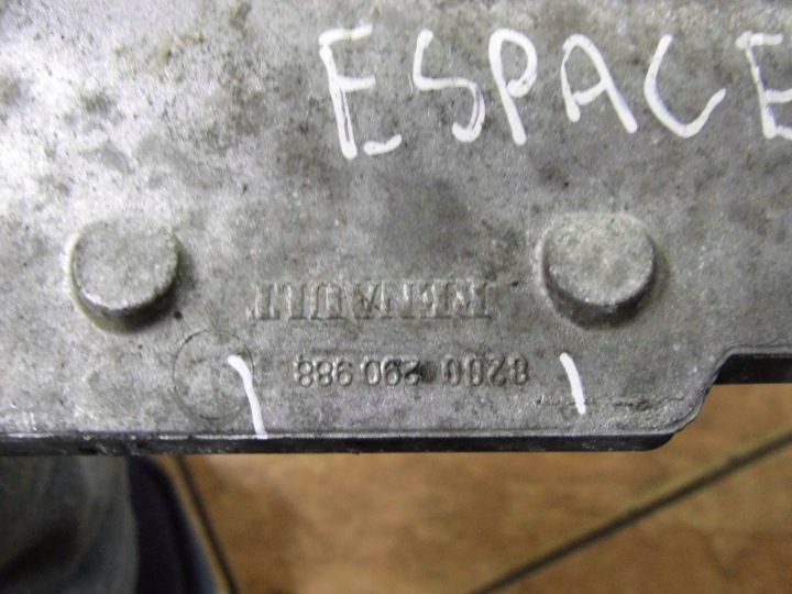 фото №5, Espace iv 2.2dci крышка клапанов 8200290988