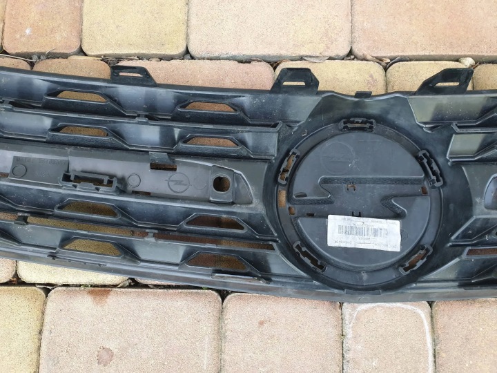 фото №13, Opel zafira d vivaro c решётка радиатора 2510335x