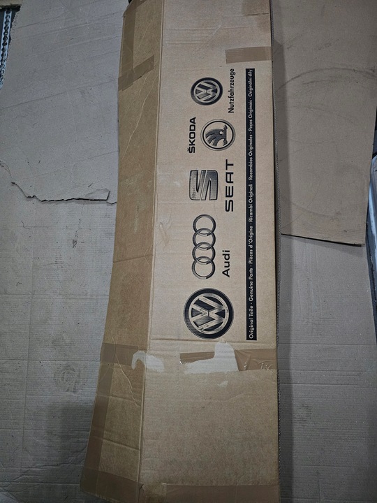 фото №6, Audi a8 d5 s8 накладка задня світла багажника європа нова 4n0945095 оригінальний номер audi