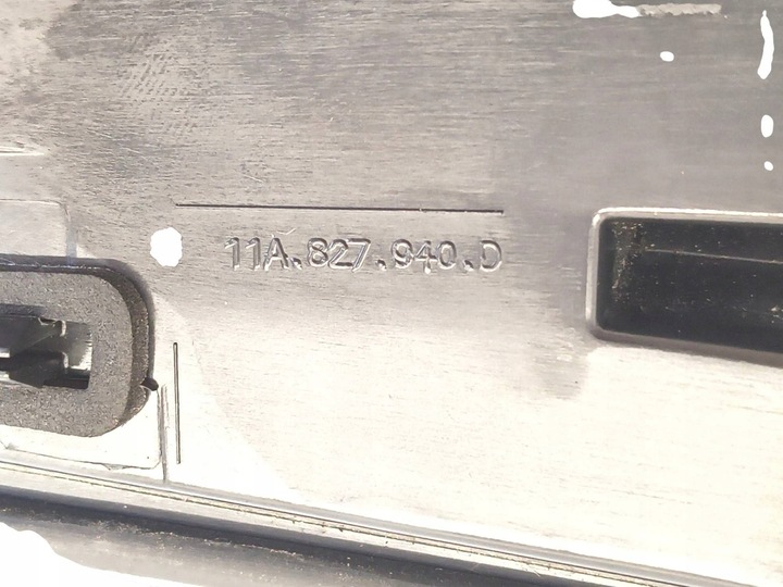 фото №7, Volkswagen id.4 крепление спойлера правые 11a827940d