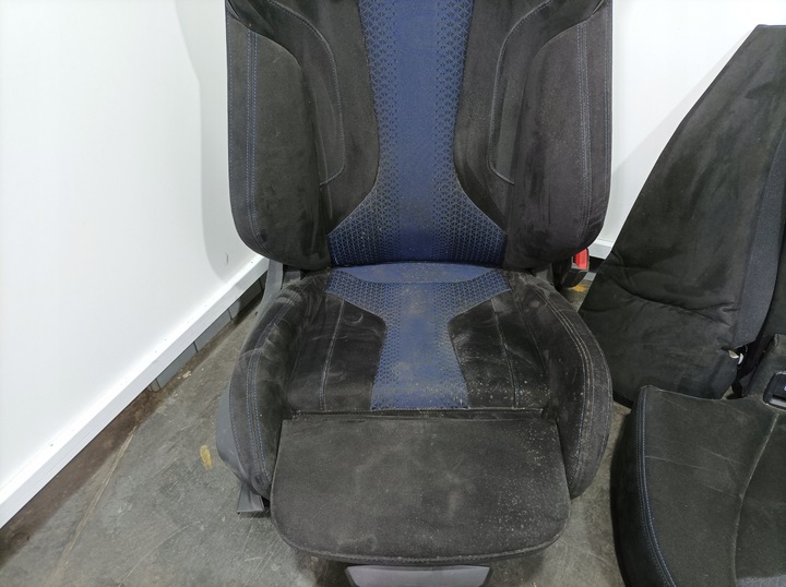 фото №8, Bmw f40 m135i сидіння диван обшивки m mperformance hlsw