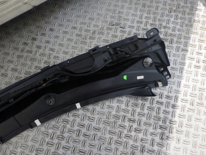 фото №10, Toyota aygo x панель под лобовым стеклом 55708-0h150