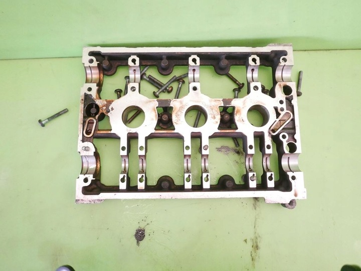 фото №13, Головка ліва audi a4 b6 3.0 v6 asn 220km 00-04