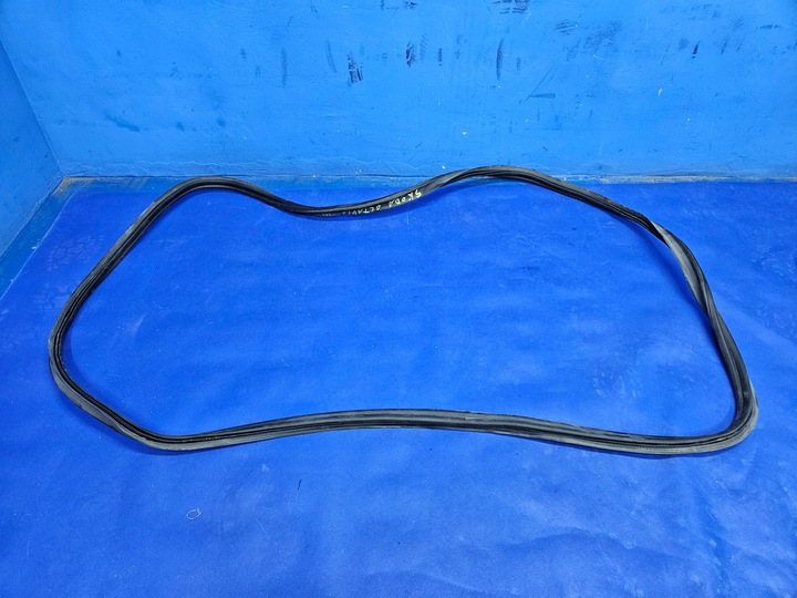 фото №4, Skoda octavia iii прокладка крышки багажника задней зад 5e9827705