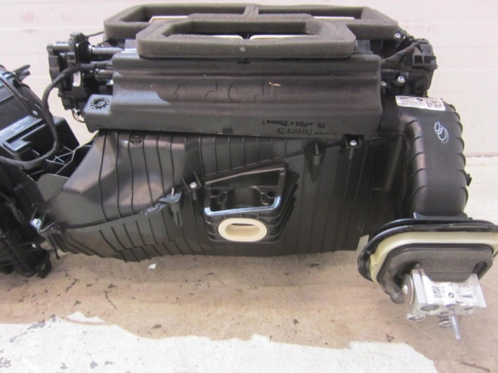 фото №9, Bmw x3 g01 g20 g01 f98 отопитель подача воздуха 9382874 7942068 64119382874