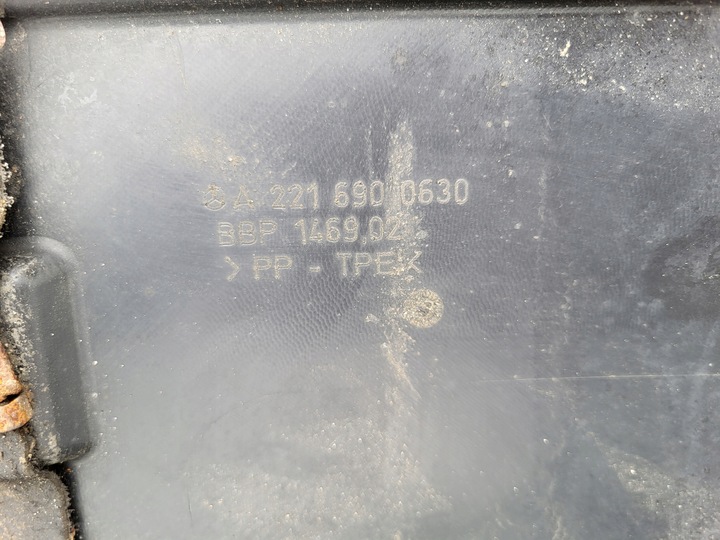 фото №8, Підкрилок праві перед mercedes w221 s320 оригінал комплектні