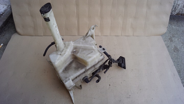 фото №8, Lexus gs300 бачок склоомивача 060351-918