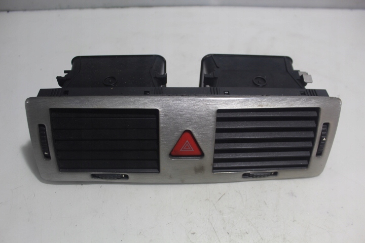 фото №1, Решётка воздуховод средняя skoda fabia i