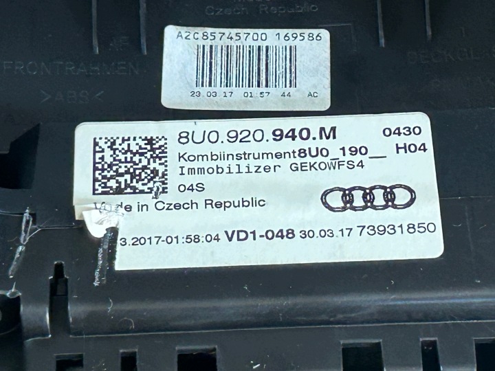 фото №8, Audi q3 i 8u рестайлинг 2,0 спидометр манометр 8u0920940m