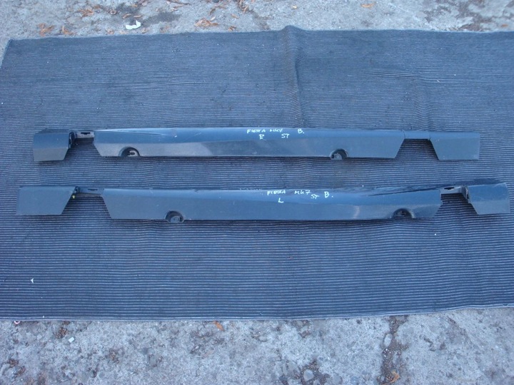 фото №1, Ford fiesta mk7 st rs 08- лівий поріг планка порогова накладка