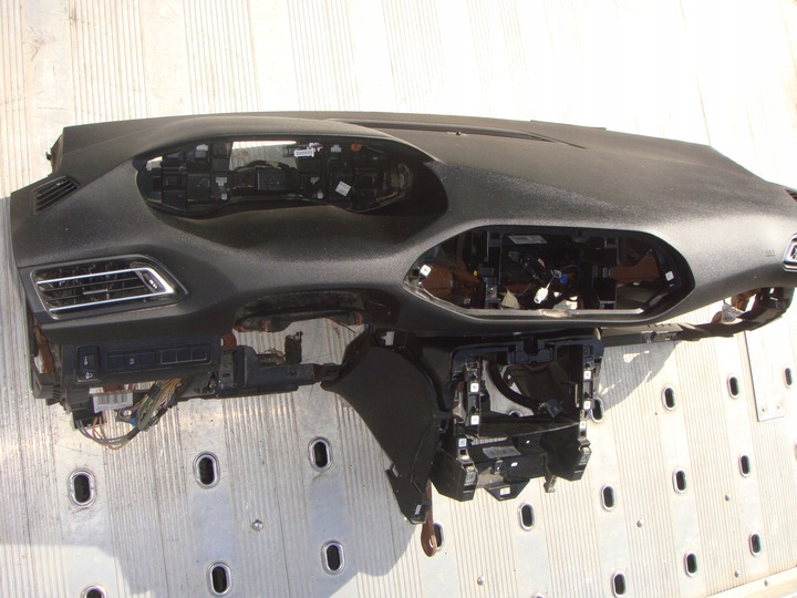 фото №1, Peugeot 308 t9 консоль подушка безопасности панель оригинал