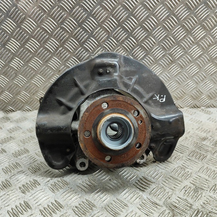 фото №1, Mercedes-benz eqb 2022 левая сторона ступица колёса передней