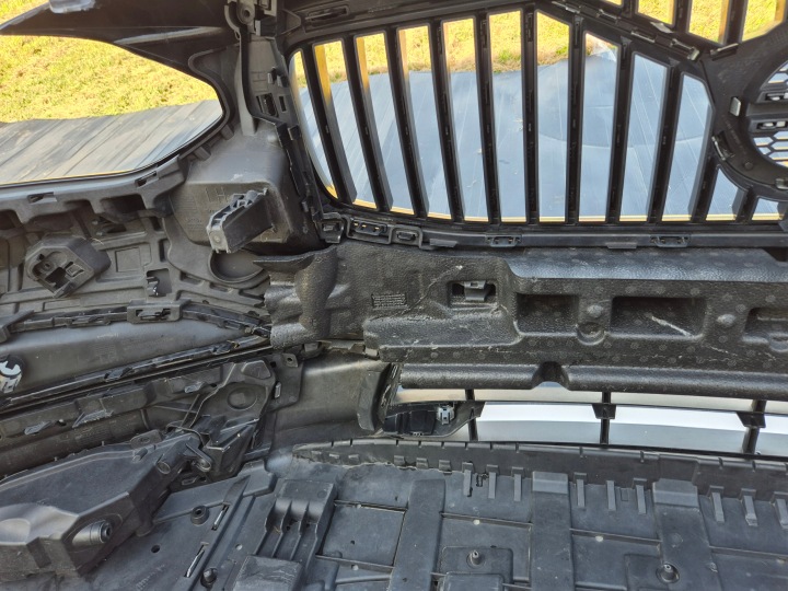 фото №14, Volvo v90 cc cross country 16r . бампер перед a323
