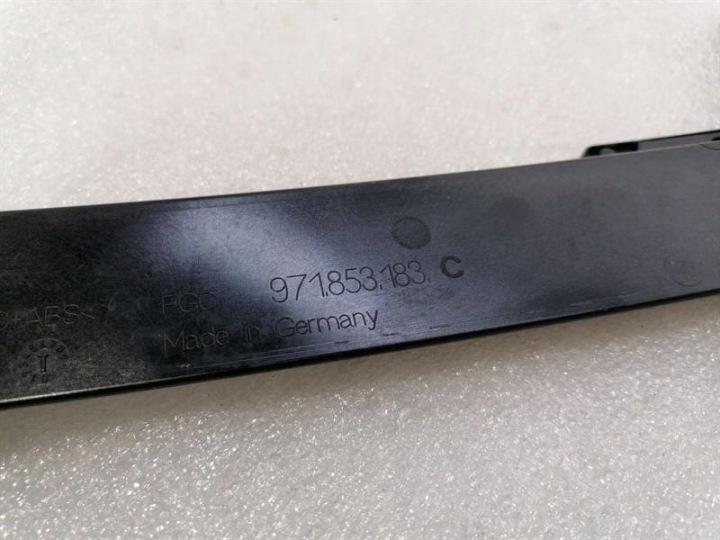 фото №7, Porsche panamera 971 кузов moulding 971853183c бар