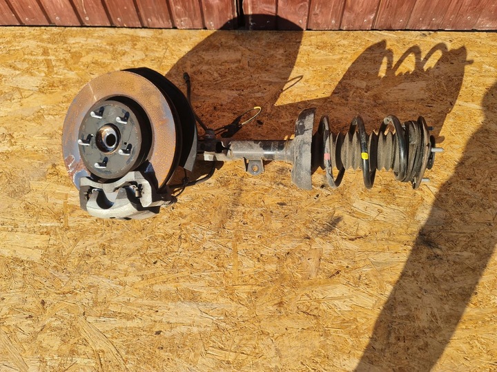 фото №1, Lexus ux 250h поворотный кулак амортизатор mcpherson  правые перед