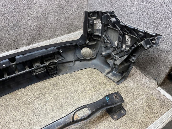 фото №10, Бампер задний уголки датчики pdc bmw x5 e70 a52 a52/7 spacegrau металлик