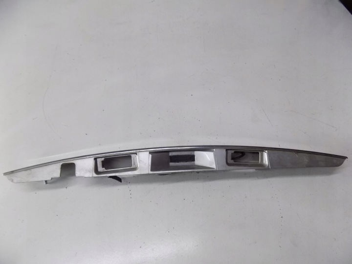 фото №5, Nissan qashqai j10 +2 накладка кришки багажника