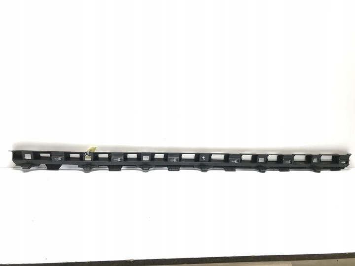 фото №4, Vw passat b8 кріплення планки порогової праві порога 3g0853946